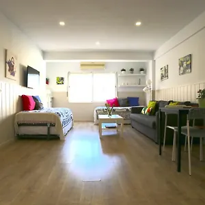 https://larios-centro-las-flores.es-andalucia.com